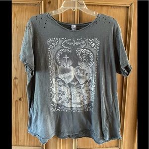 Magnolia Pearl tee shirt